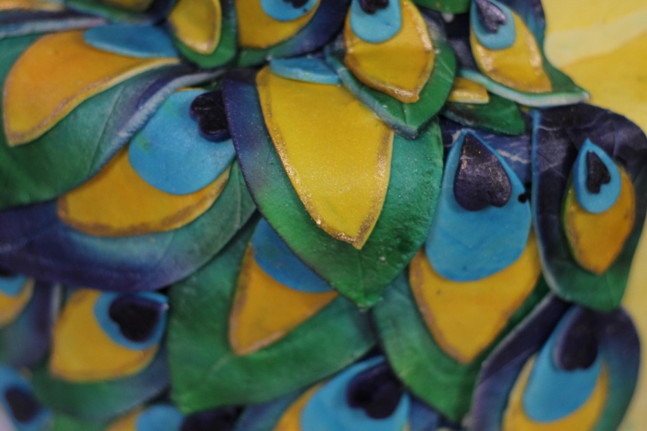 Detail on a peacock cake! 